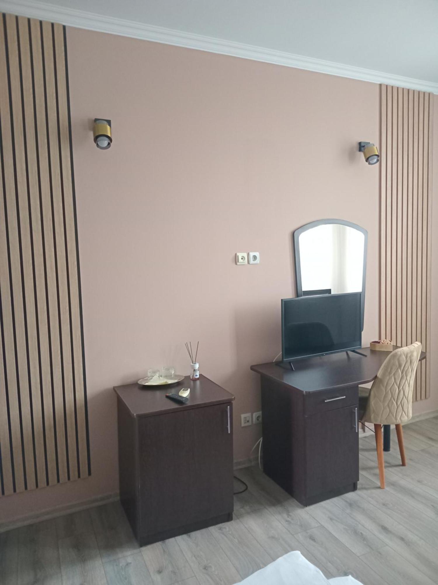 Coliseum Hotel Calafat Exterior foto