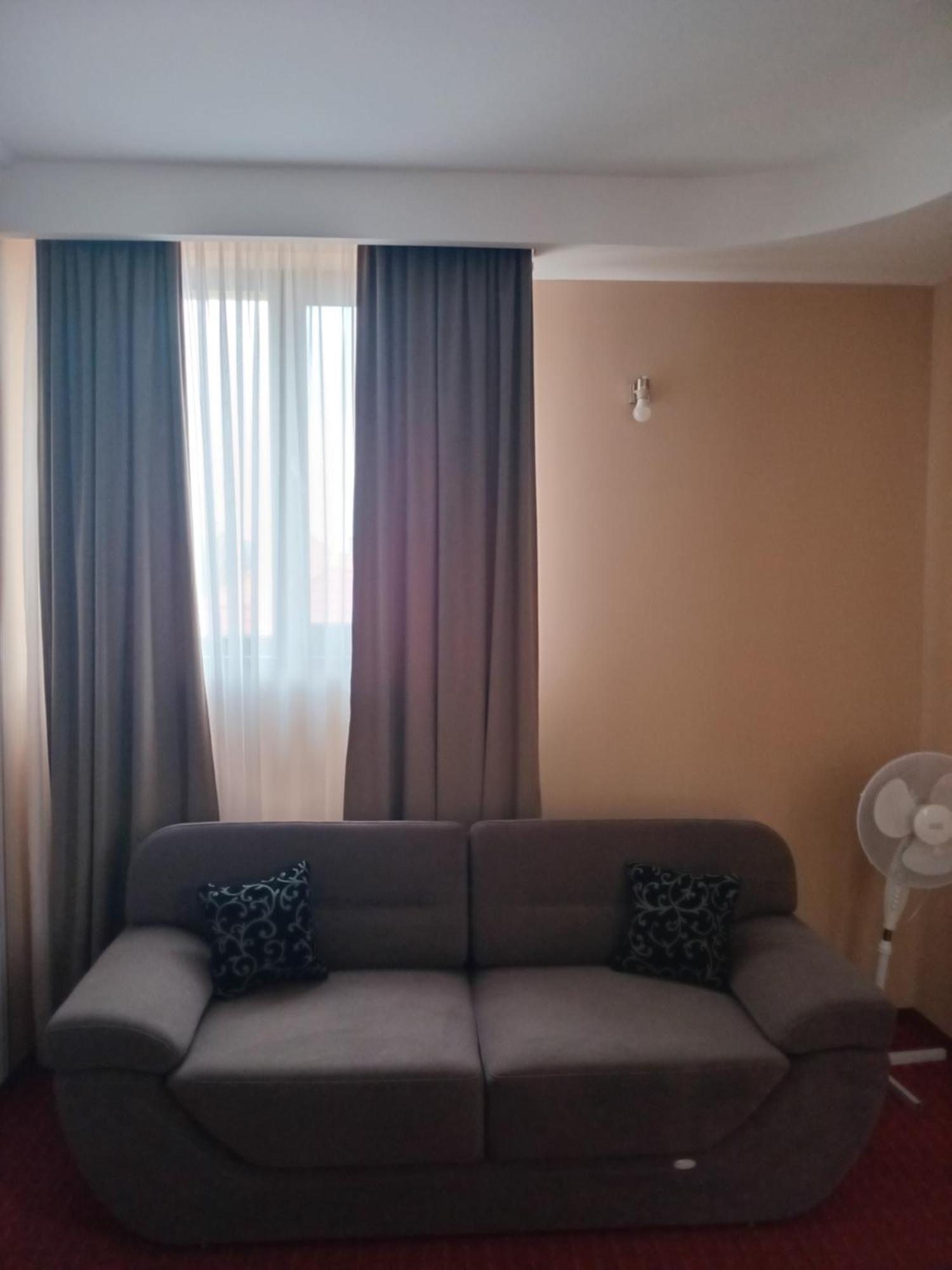 Coliseum Hotel Calafat Exterior foto